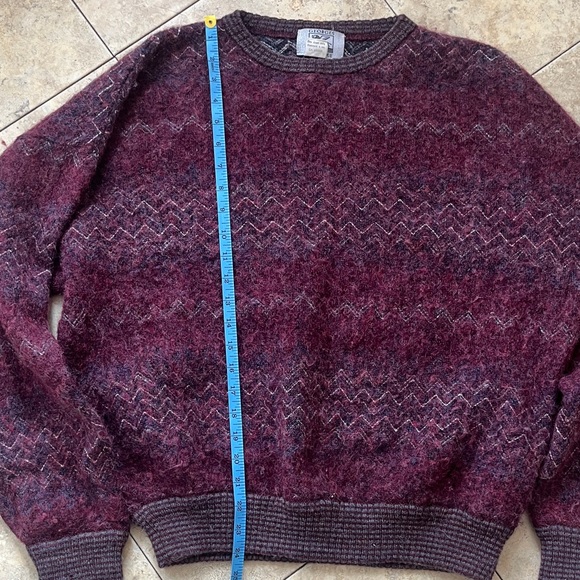 Knit Sweater Chevron Pattern - Picture 4 of 7